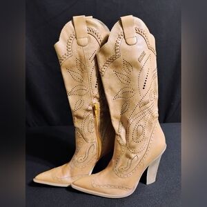 BCBGIRLS Tan Leather Cutout Boots Sz 5.5 B 4" heel